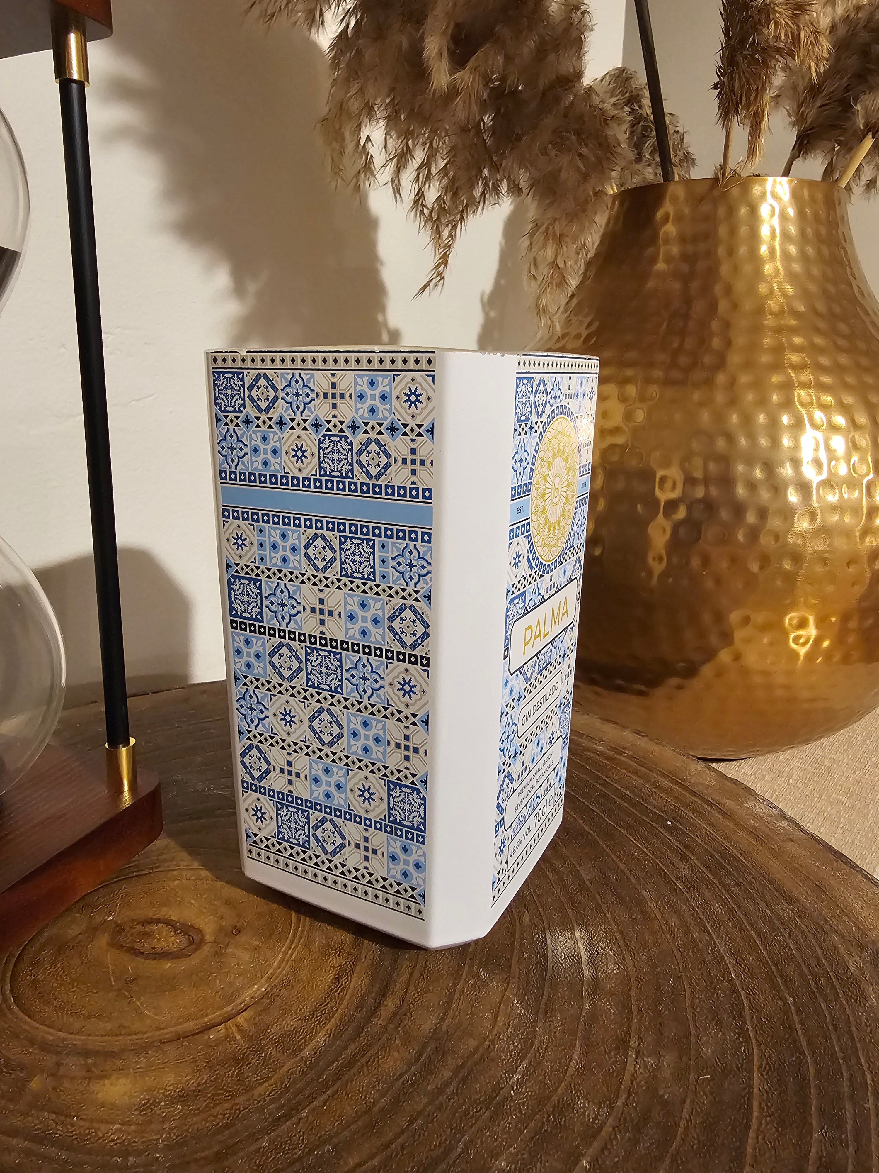 🌼 Palma Gin Bottle Wild Daisy Scented Candle